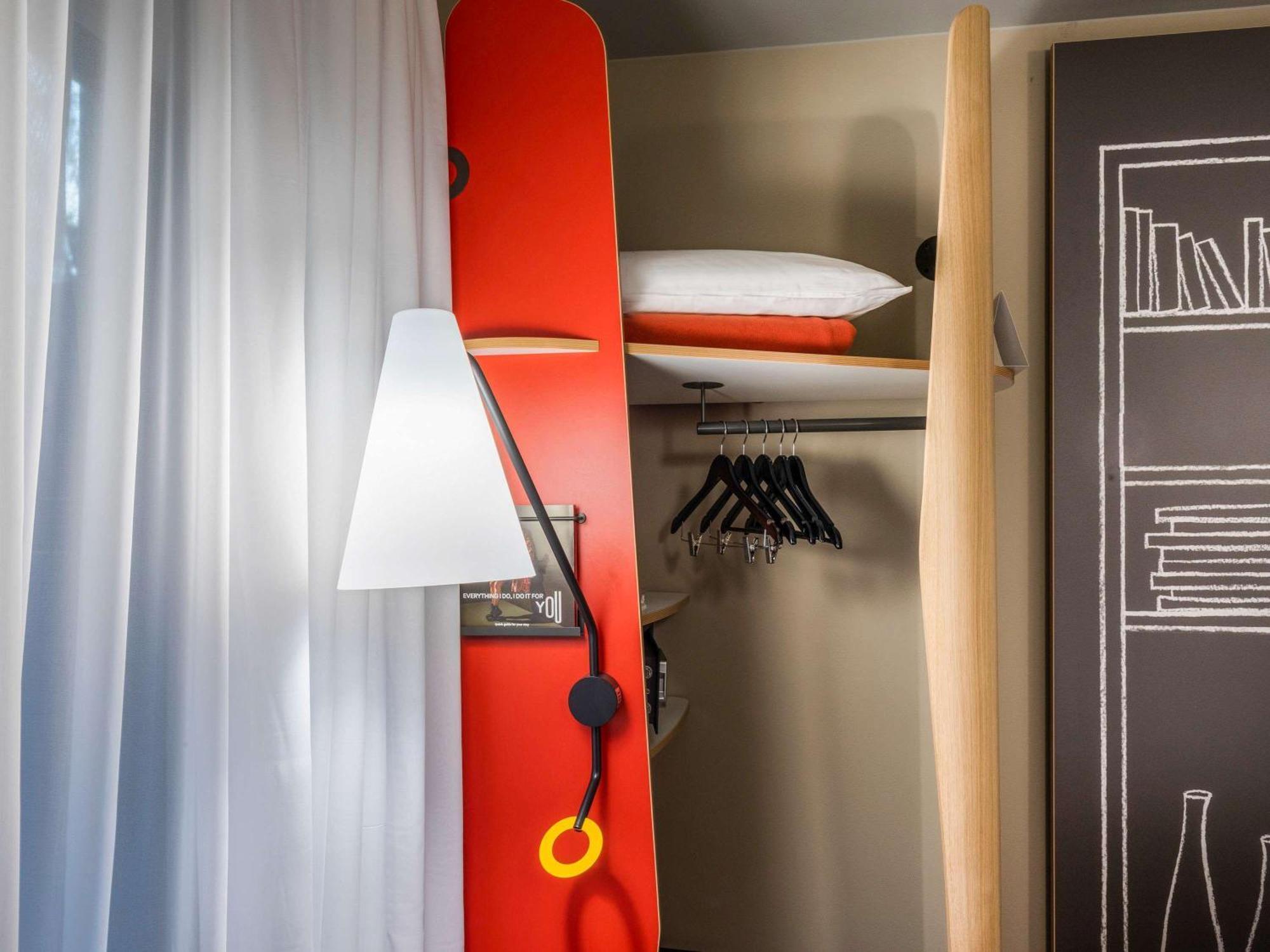 Ibis Irun Hotel Bagian luar foto