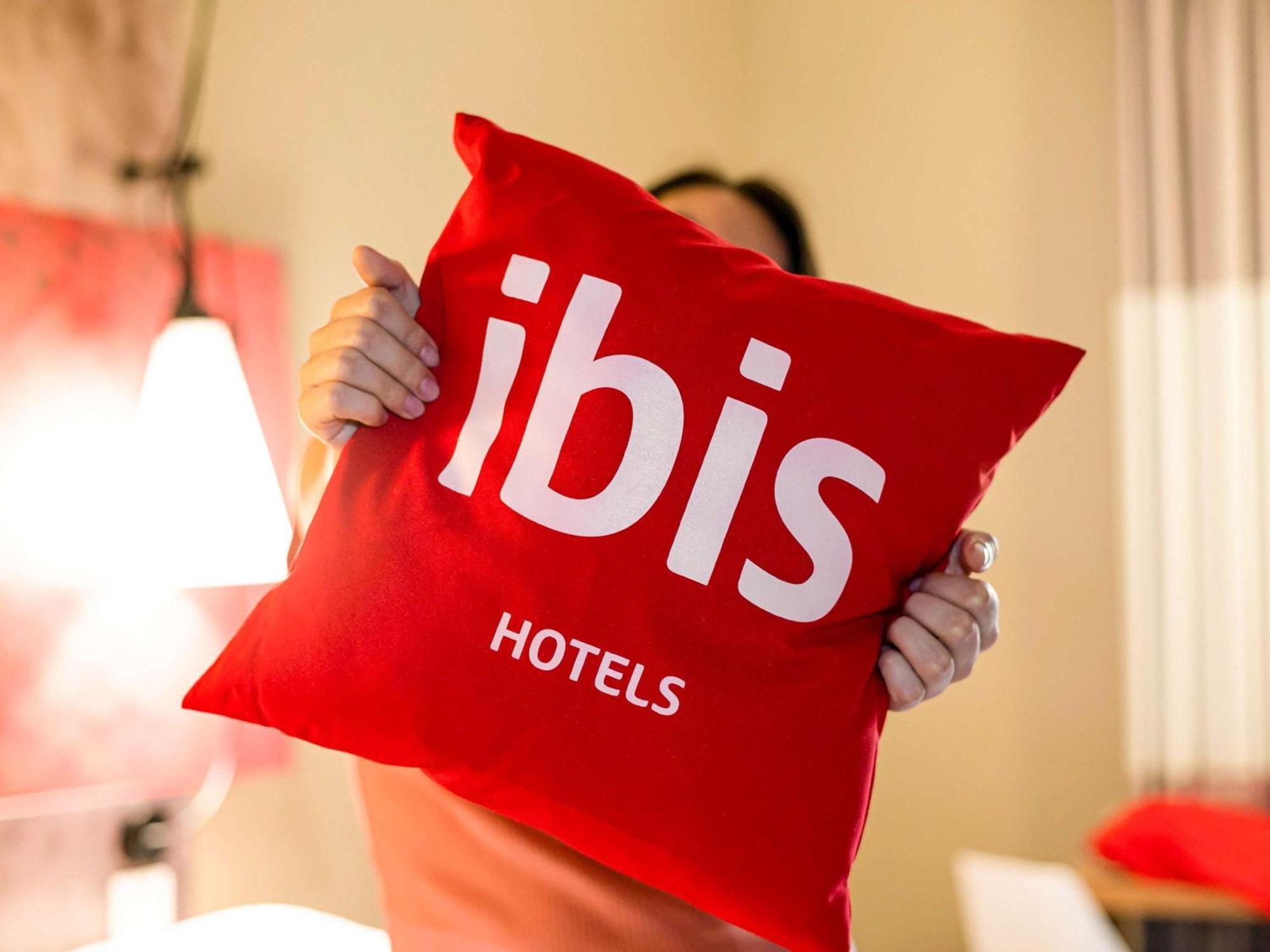 Ibis Irun Hotel Bagian luar foto
