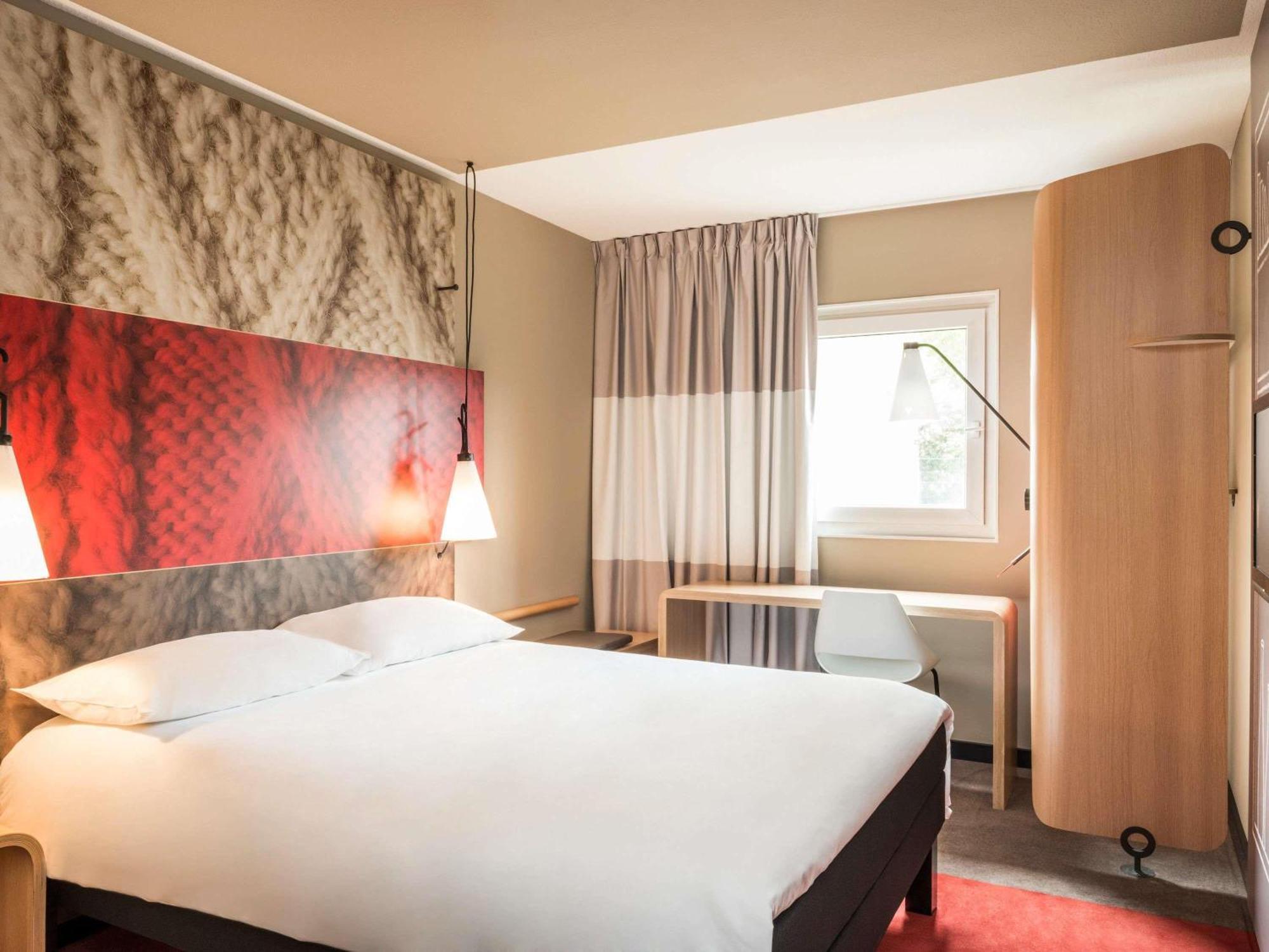 Ibis Irun Hotel Bagian luar foto