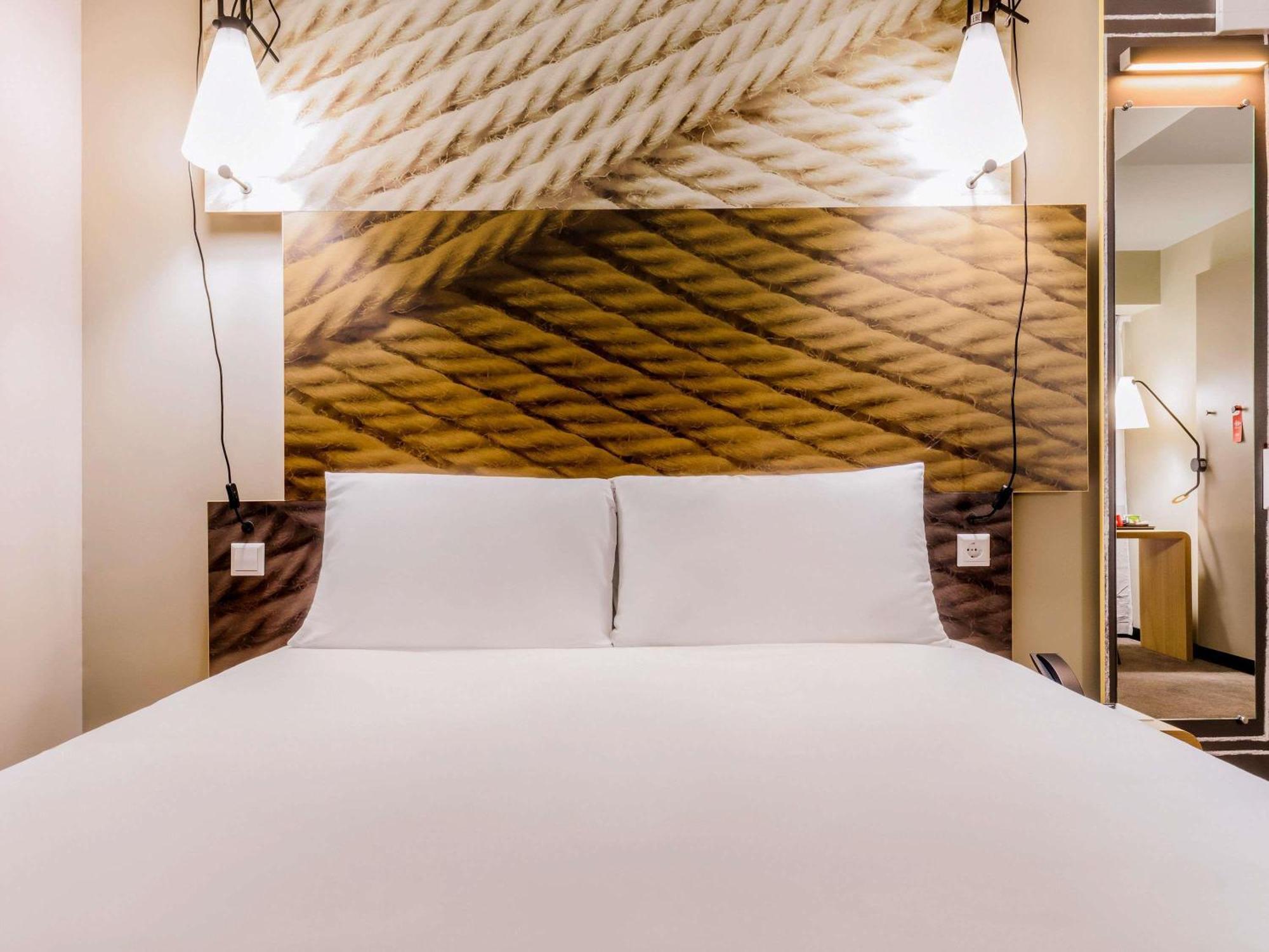 Ibis Irun Hotel Bagian luar foto